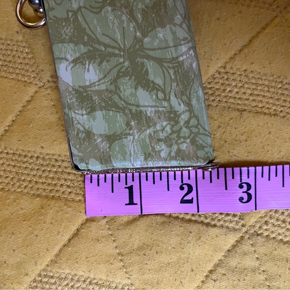 Vintage eyeglass case, pale green floral - Picture 8 of 10